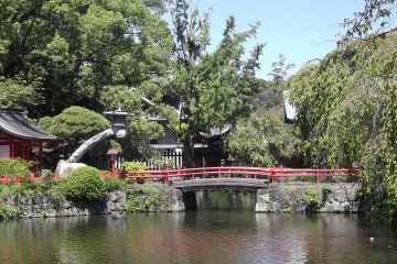 <p>A bridge across the water to a subsidiary shrine</p>
