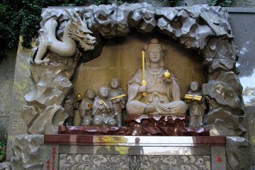 <p>They are greeting you at the top of&nbsp;Enoshima&nbsp;Shrine and many people pray and make small donations here.&nbsp;</p>