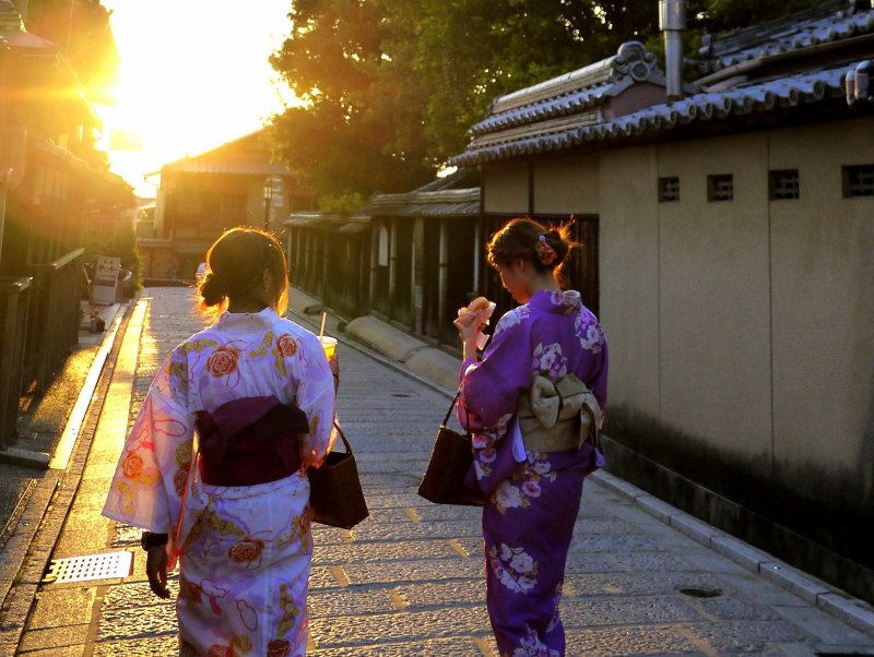 <p>In Kyoto many young women wear yukata in summer</p>