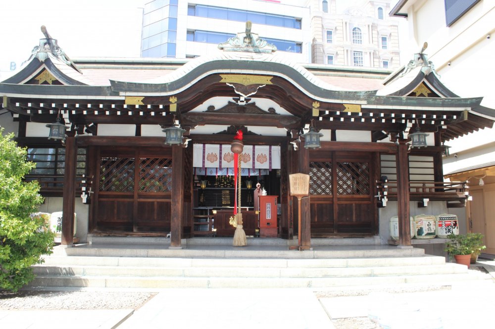 三宮神社。神戸生田神社を取り囲むように守護神の神社が８つある。一宮、二宮と続く。