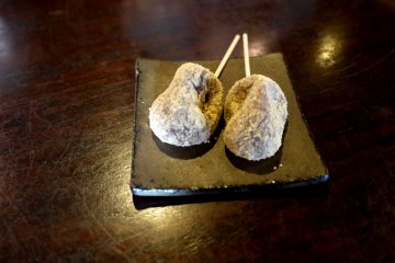<p>Warabi mochi with kinako (see the article for an explanation)</p>