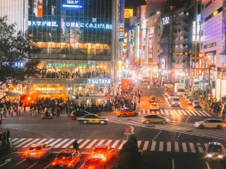 The crowds at Shibuya Crossing at night