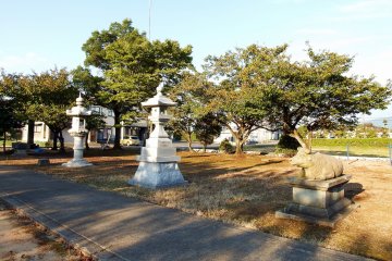 <p>Late afternoon shadow casts over the shrine grounds</p>