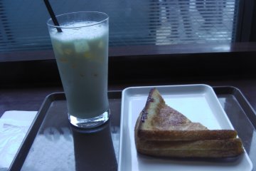 <p>French toast and an Osaka Mix Juice &nbsp;</p>