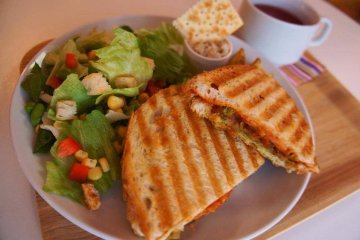 <p>I should come back here to try these grilled sandwiches next time!</p>