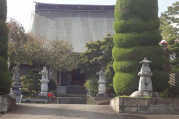<p>You will also see this temple on the way</p>