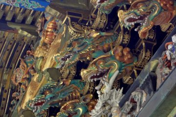 Dragons and Soku-Iki on Yomei-mon Gate