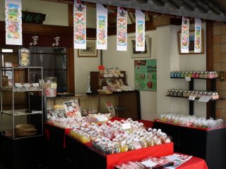 A store selling traditional hard candies