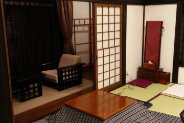 <p>A kotatsu laid out and warm, ready to take the autumn chill away.</p>