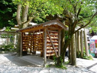 Nơi treo điều ước và cổng torii