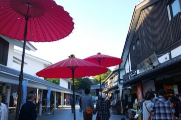 <p>Sakurano Baba &ndash; Josaien (Sakuranokouji) นั้นได้รับการตกแต่งอย่างสวยงามทำให้น่าเดินเที่ยวอย่างมาก</p>