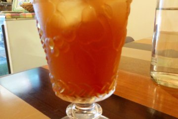 <p>Ginger ice tea</p>