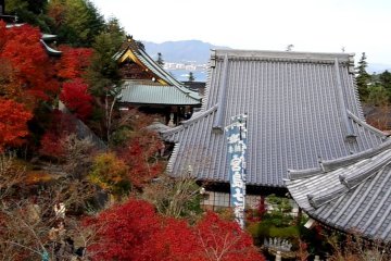 가을의 미야지마 다이쇼인 사원
