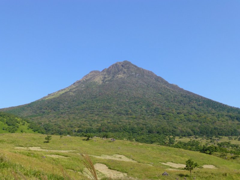 <p>Mt Yufu on a clear day</p>