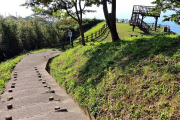 <p>Stone steps leading to the observation deck</p>