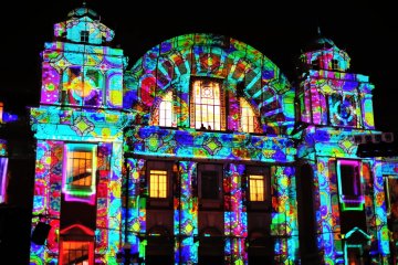 <p>3D projection mapping invites you into a surrealistic world</p>