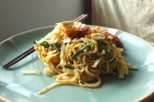 An authentic dish of pad thai with shrimp