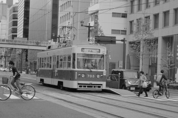 <p>I really shot this picture in black-and-white, hoping I can accurately capture the charm of Hiroshima&#39;s street cars.</p>