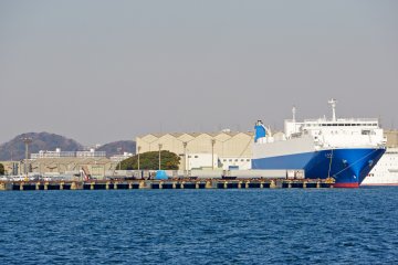 <p>This is a vehicle carrier for the Nissan Oppama&nbsp;Plant in Yokosuka.</p>