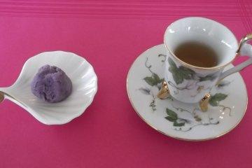 <p>Sweet potato and herb tea</p>