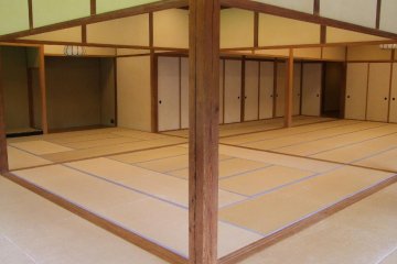 One of the large tatami rooms inside the house that Hara and is family lived in (Kakushokaku)