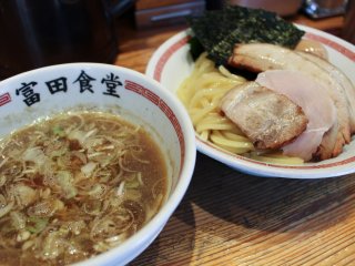 Tsukemen dipping broth and noodles
