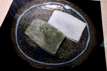 <p>Another kind of mochi</p>