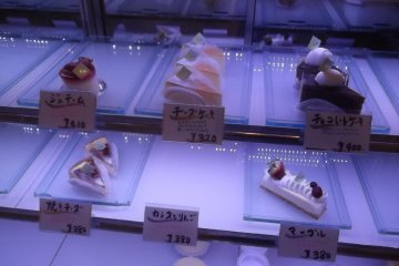 <p>Cakes in the patissier downstairs</p>