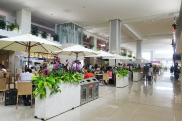 <p>The airport offers excellent dining and shopping facilities for such a small terminal</p>