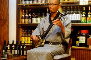 <p>You&#39;ll be treated to sanshin music and Ishigaki traditional dances nightly between 18:30 and 20:30</p>