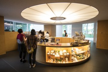 <p>And of course, every museum needs it&#39;s own museum shop. This particular one has a very open and accessible design concept, tying in with the overall architecture of the museum.</p>