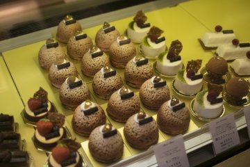 <p>Almost every Japanese patisserie will have its own version of the mont blanc</p>