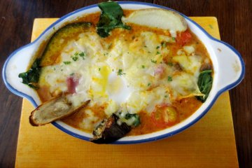 <p>Yaki-curry, or baked curry topped with cheese, is a specialty of the Moji&nbsp;district of Kitakyushu</p>