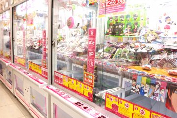 Anime-themed Game Center in Akihabara [Closed]