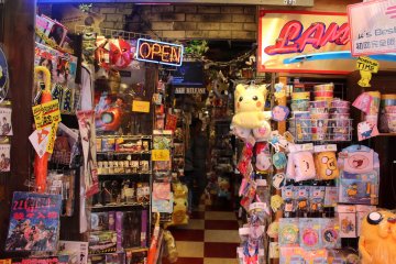 <p>One of the well-known and popular stores in Akihabara&nbsp;</p>