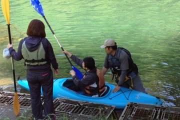 <p>It&#39;s hard to keep the balance and the kayak shakes when you get on, but the instructor can hold it for you. &nbsp;</p>