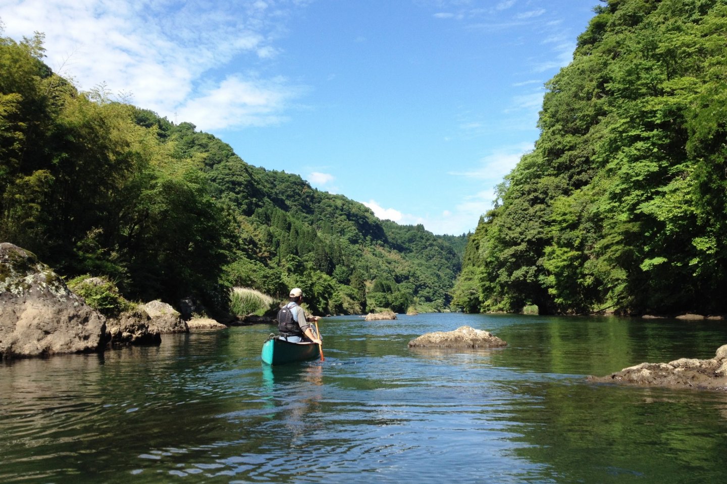 Tomosuke Noda, canoeist, told Makoto Shina that he can see a different view each time he paddles. 