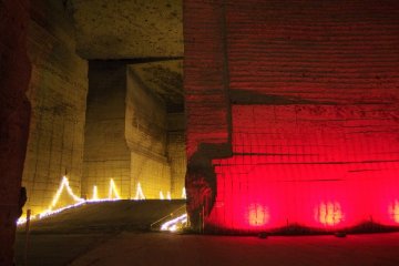 <p>The quarry is sometimes illuminated by creative lighting.</p>