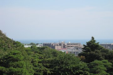The museum overlooks Sagami Bay and is within walking distance from the beach
