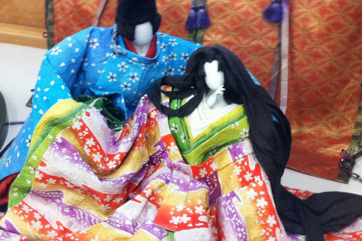 They can even make dolls with washi paper