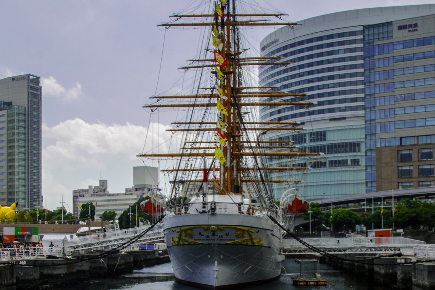 Nippon Maru yang pensiun sejak 1984