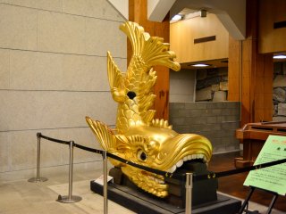 Gold Shachihoko (an animal which has a face like a tiger and a body like fish)