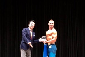 Jeff Hales wins the 2015 Sendai Open physique category