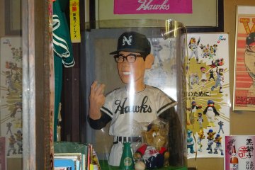 <p>Sugiura was known for his submarine pitching style in baseball</p>
