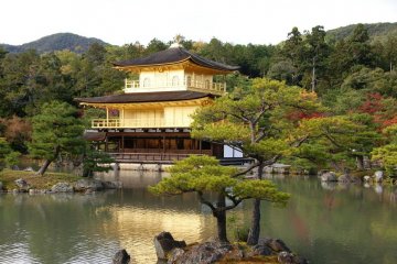 <p>วัดคินคะคุจิ ( Kinkakuji Temple ) หรือ วัดพลับพลาทอง ( Golden Pavilion )</p>