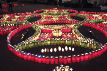 Искусство свечей возле станции Саппоро