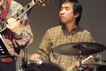 <p>Yoshi the drummer for Lua</p>