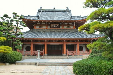 The main building of Sengen-ji
