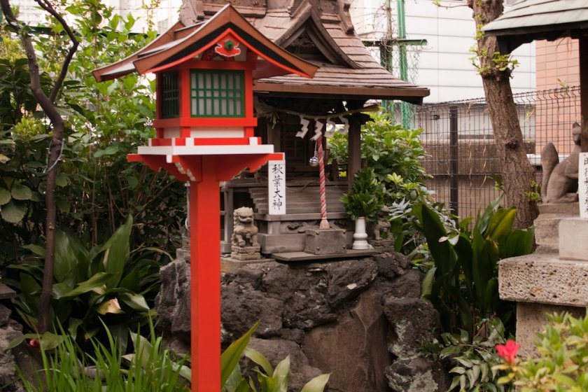 Small shrine and toro in the main Yanagimori shrine in Akihabara