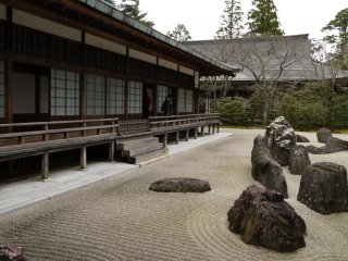 สวนหินของวัดคอนโกะบุ-จิ (Kongōbu-ji)
